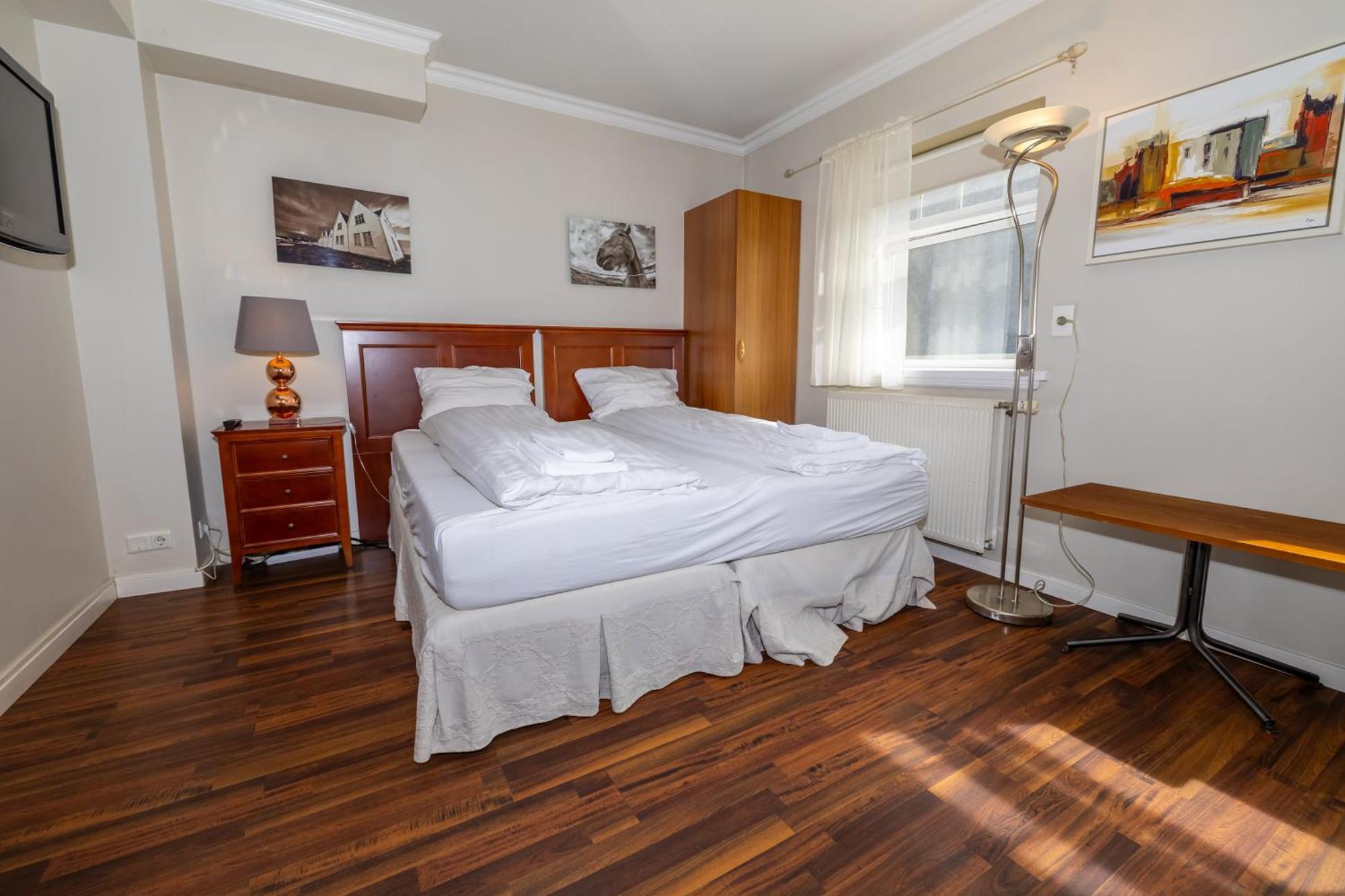 Bg4 Guesthouse Akureyri Bagian luar foto