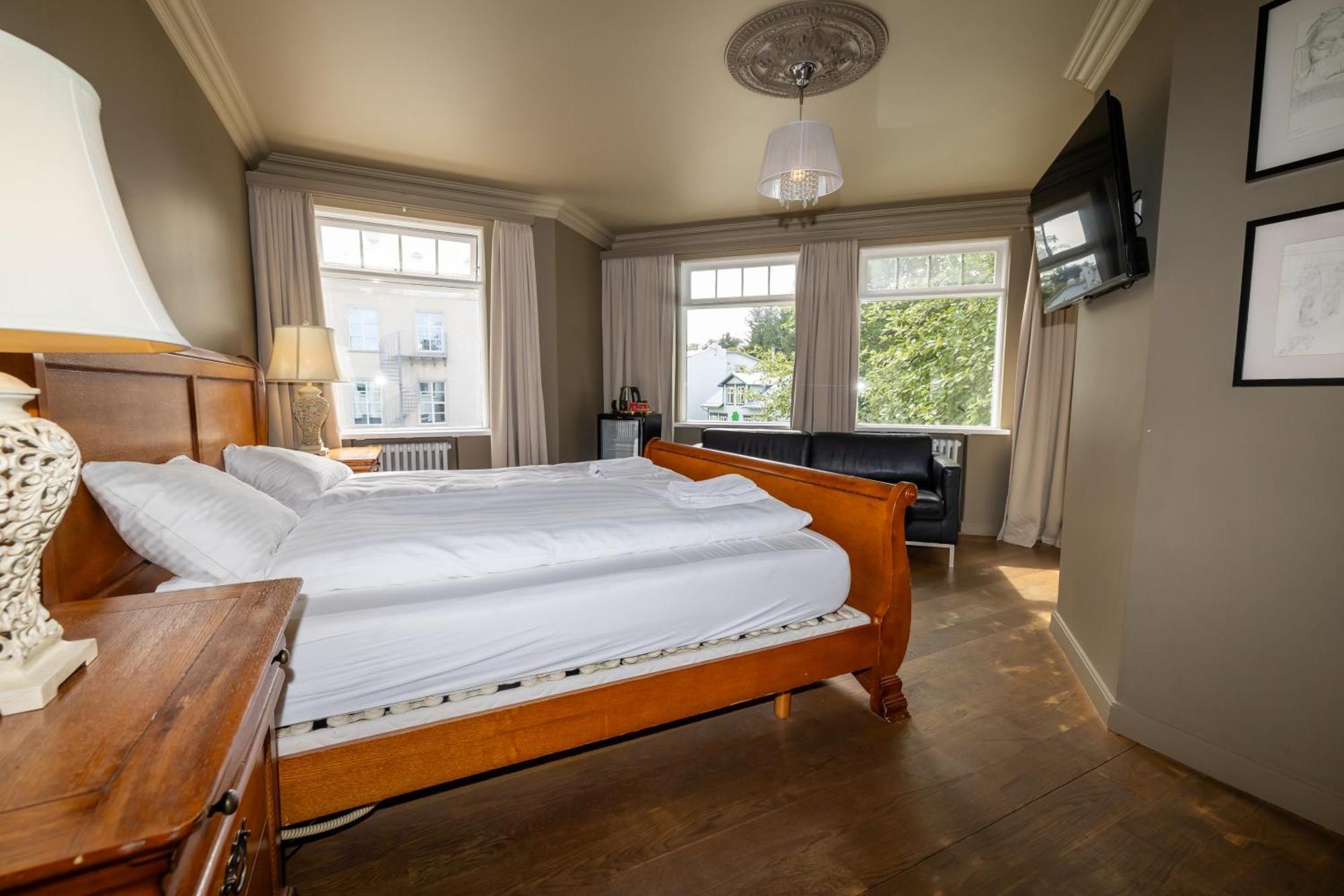 Bg4 Guesthouse Akureyri Bagian luar foto