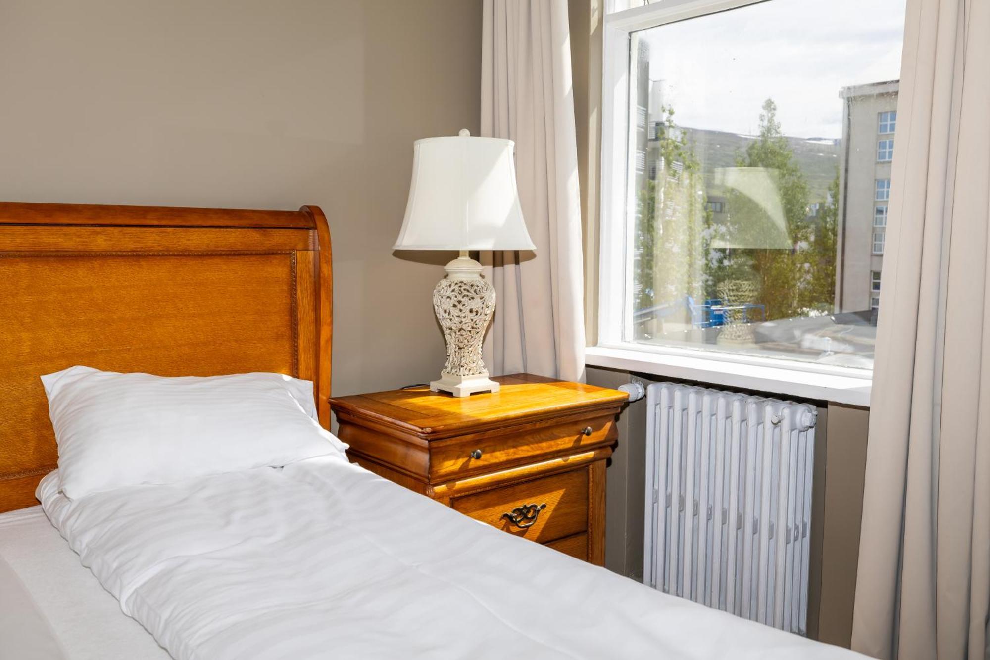 Bg4 Guesthouse Akureyri Bagian luar foto