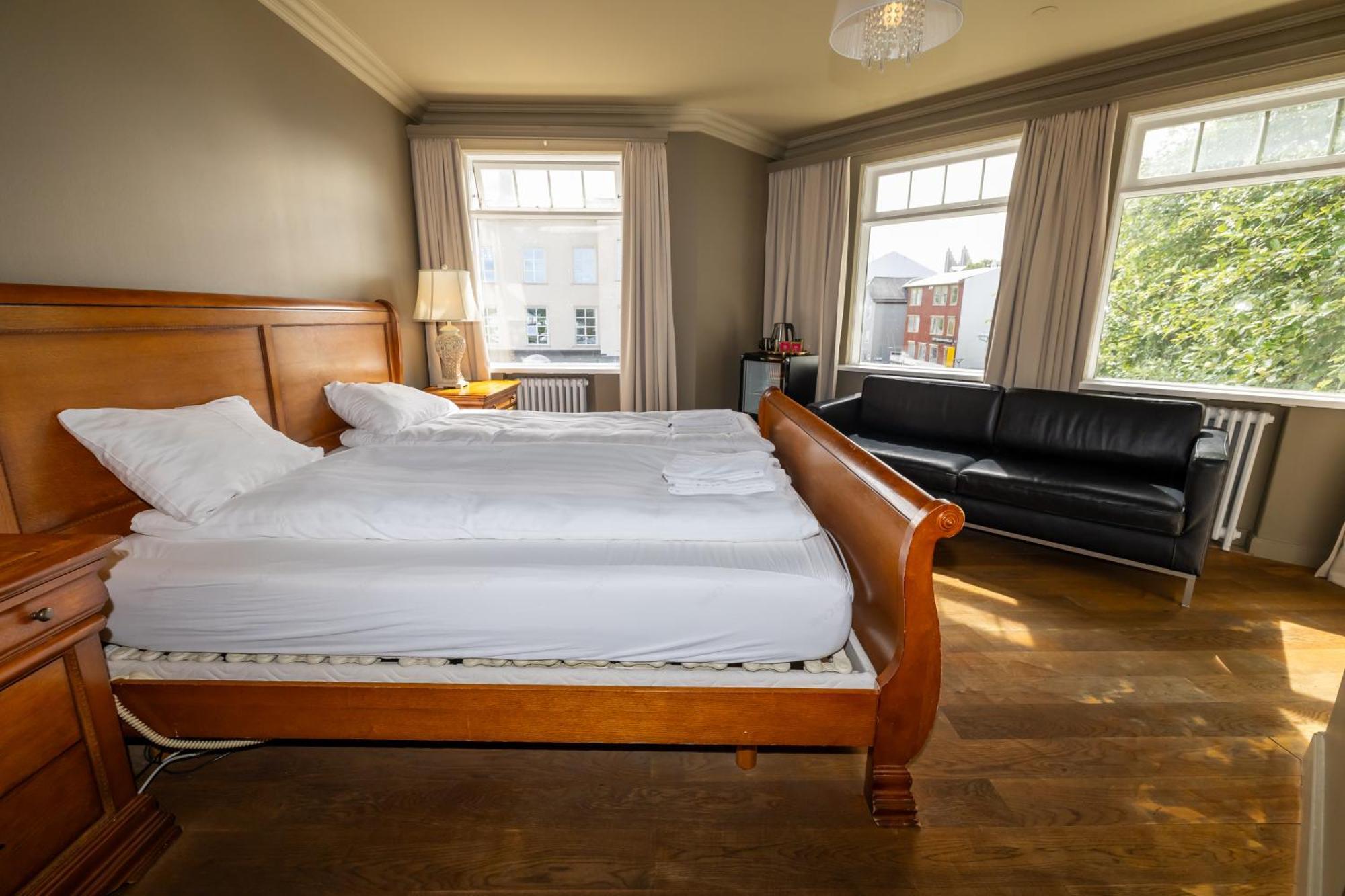 Bg4 Guesthouse Akureyri Bagian luar foto