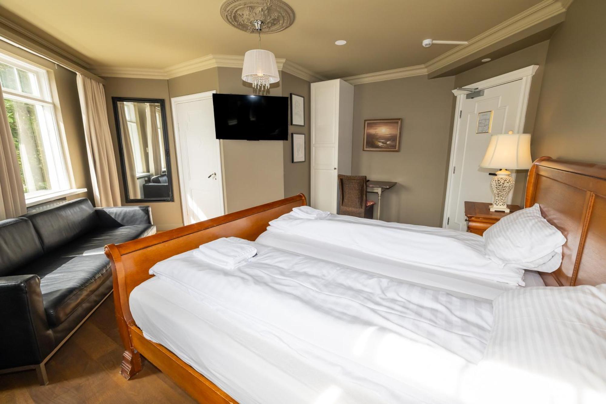 Bg4 Guesthouse Akureyri Bagian luar foto