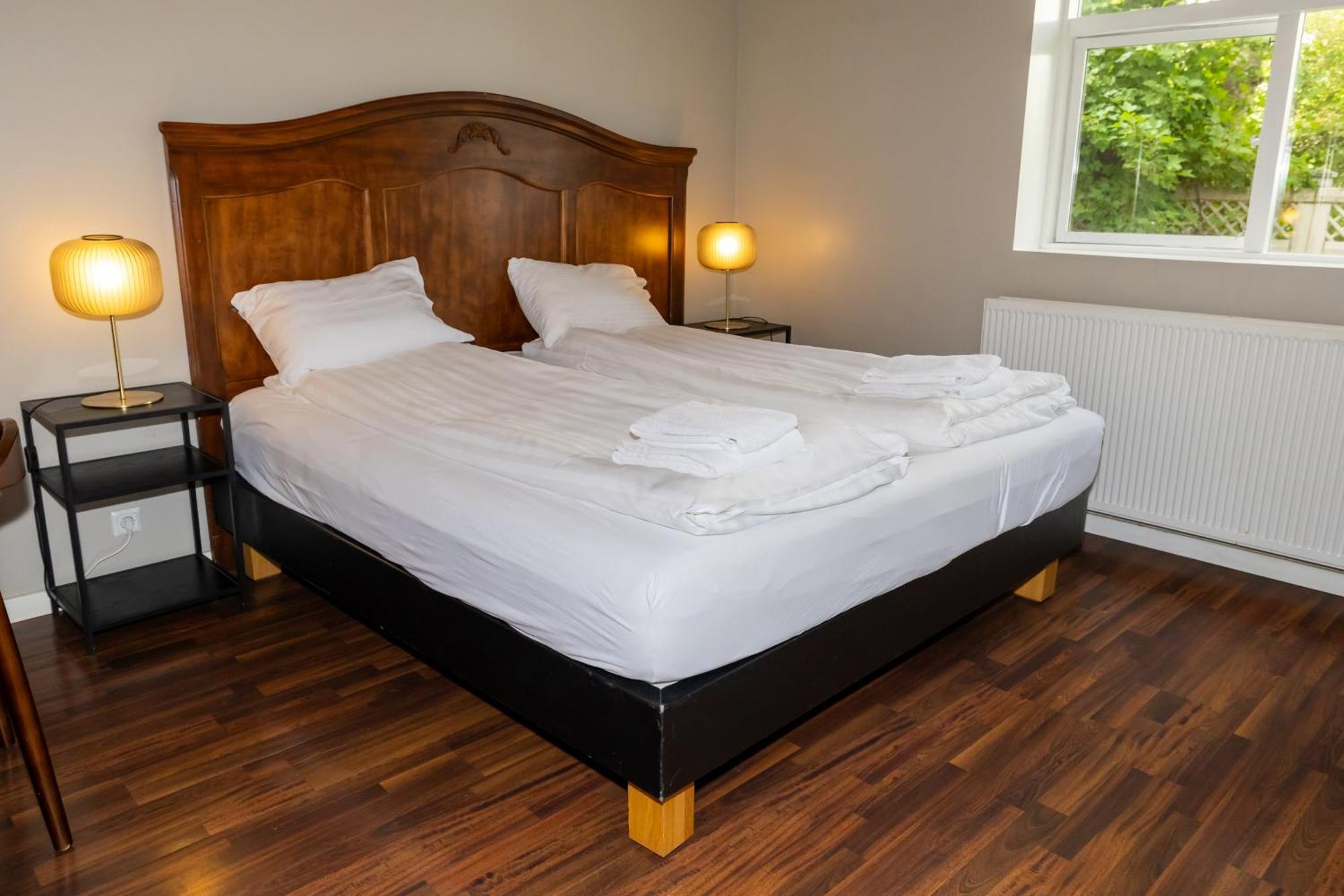 Bg4 Guesthouse Akureyri Bagian luar foto