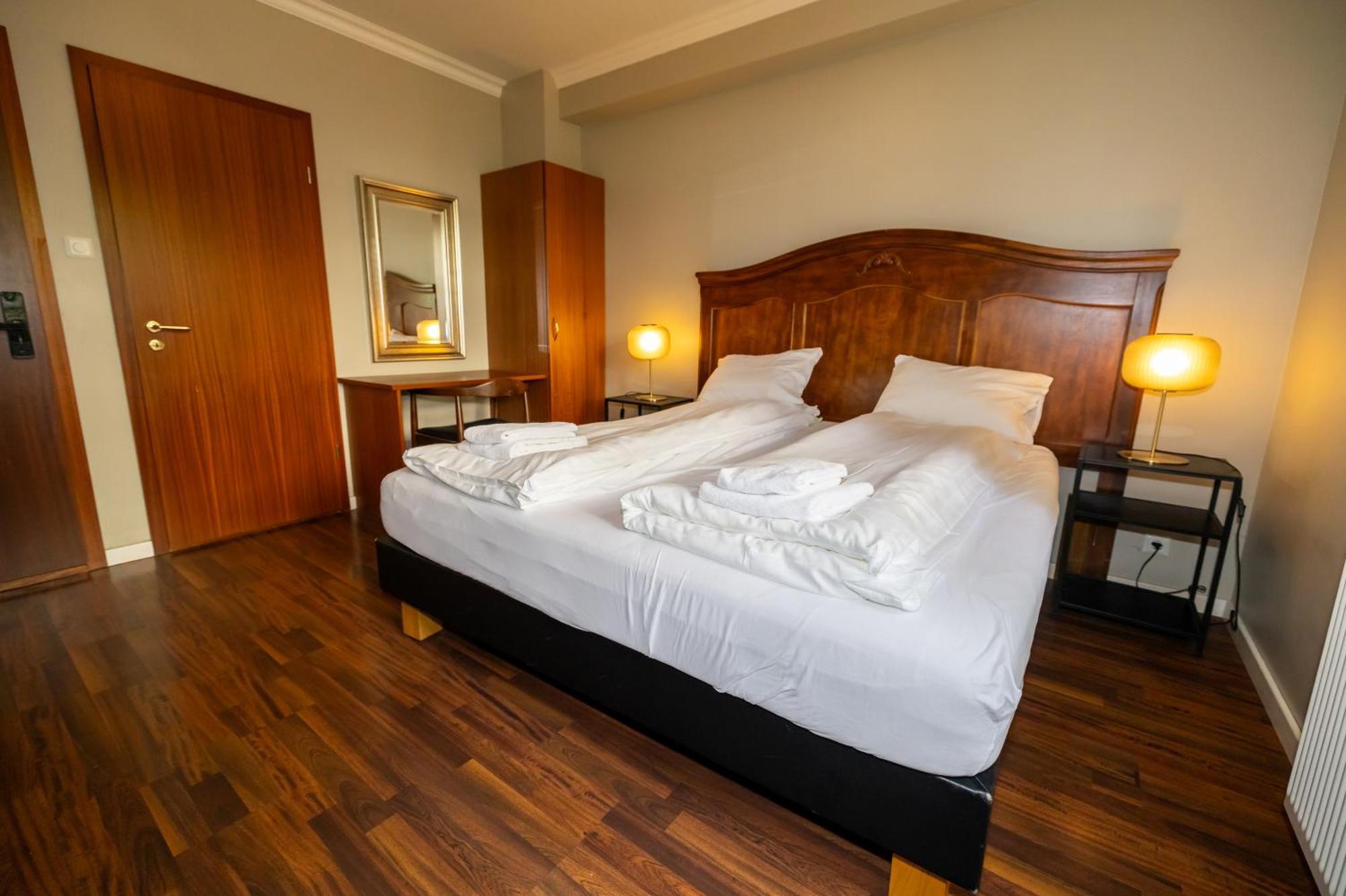 Bg4 Guesthouse Akureyri Bagian luar foto