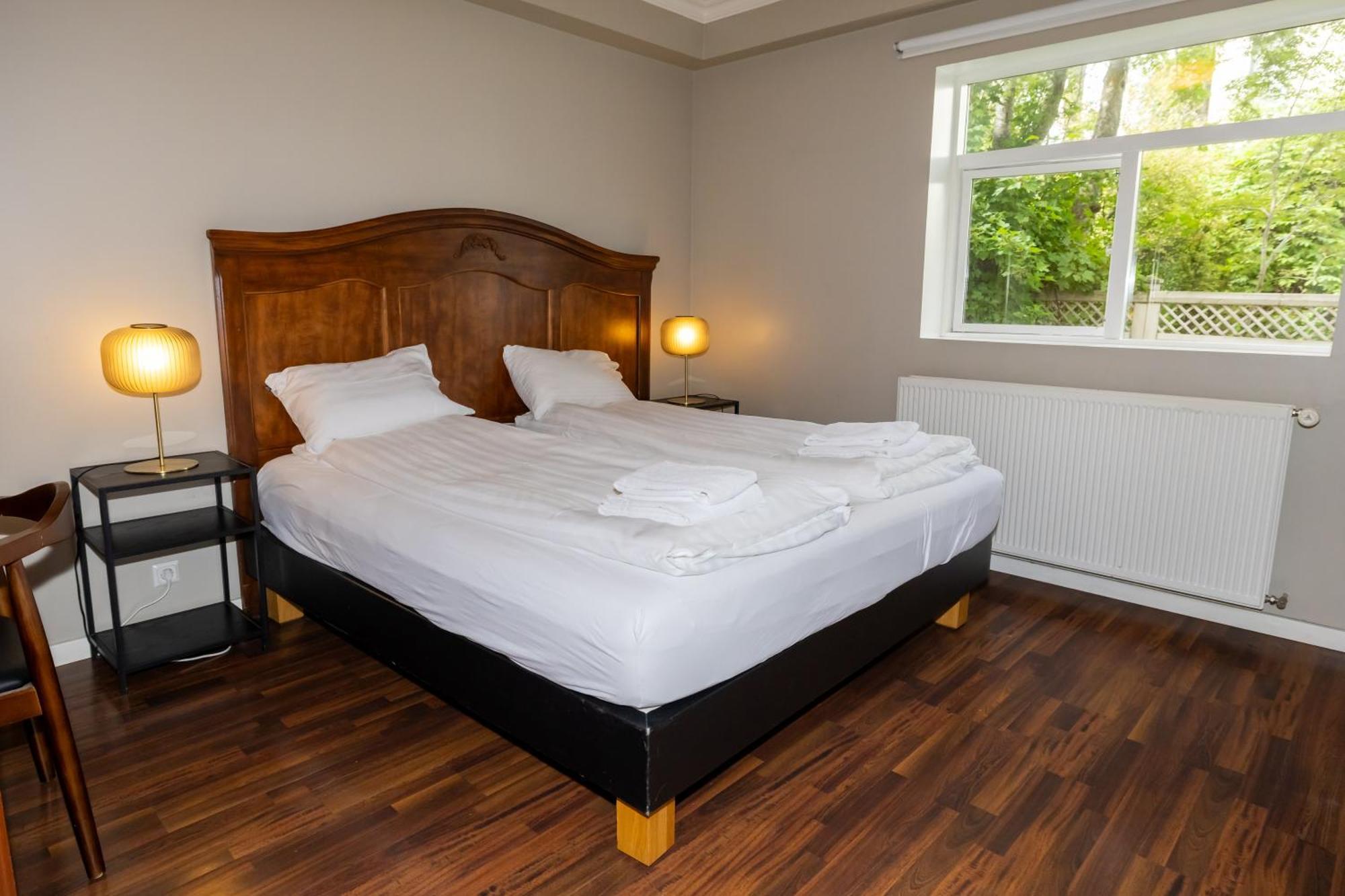 Bg4 Guesthouse Akureyri Bagian luar foto