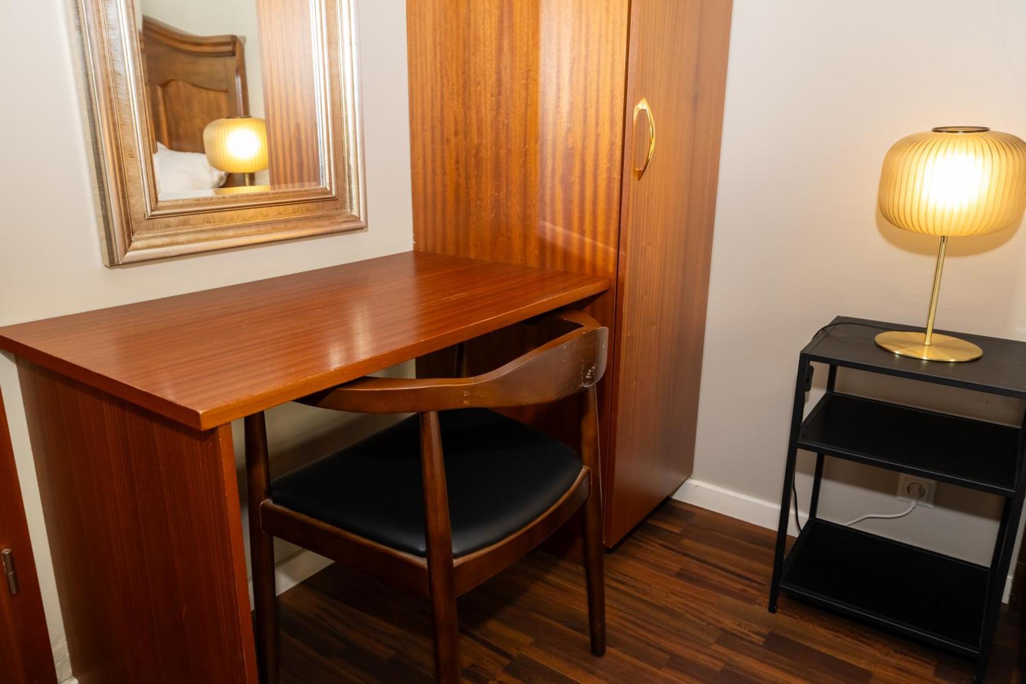 Bg4 Guesthouse Akureyri Bagian luar foto